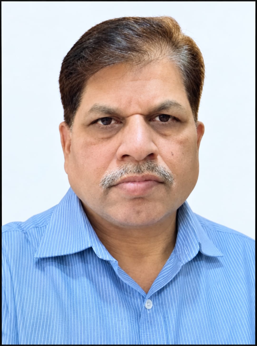 Shri. Vivek Trimbak Bade